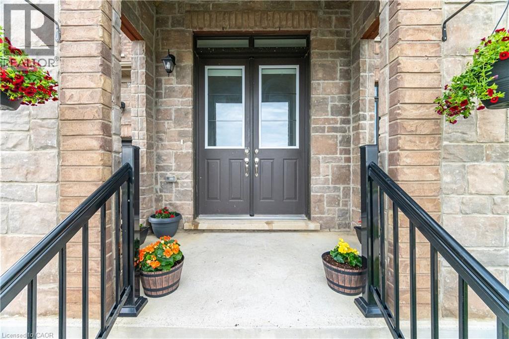 18 TWEEDHILL Avenue, Peel, Ontario, L7C4K5 — Photo 23