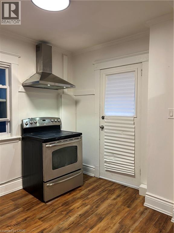 3 BALMORAL Avenue S Unit# 2
