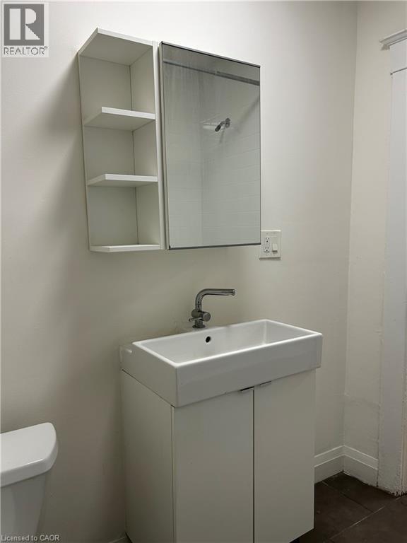3 BALMORAL Avenue S Unit# 2, Hamilton, Ontario, L8M3J7 — Photo 9