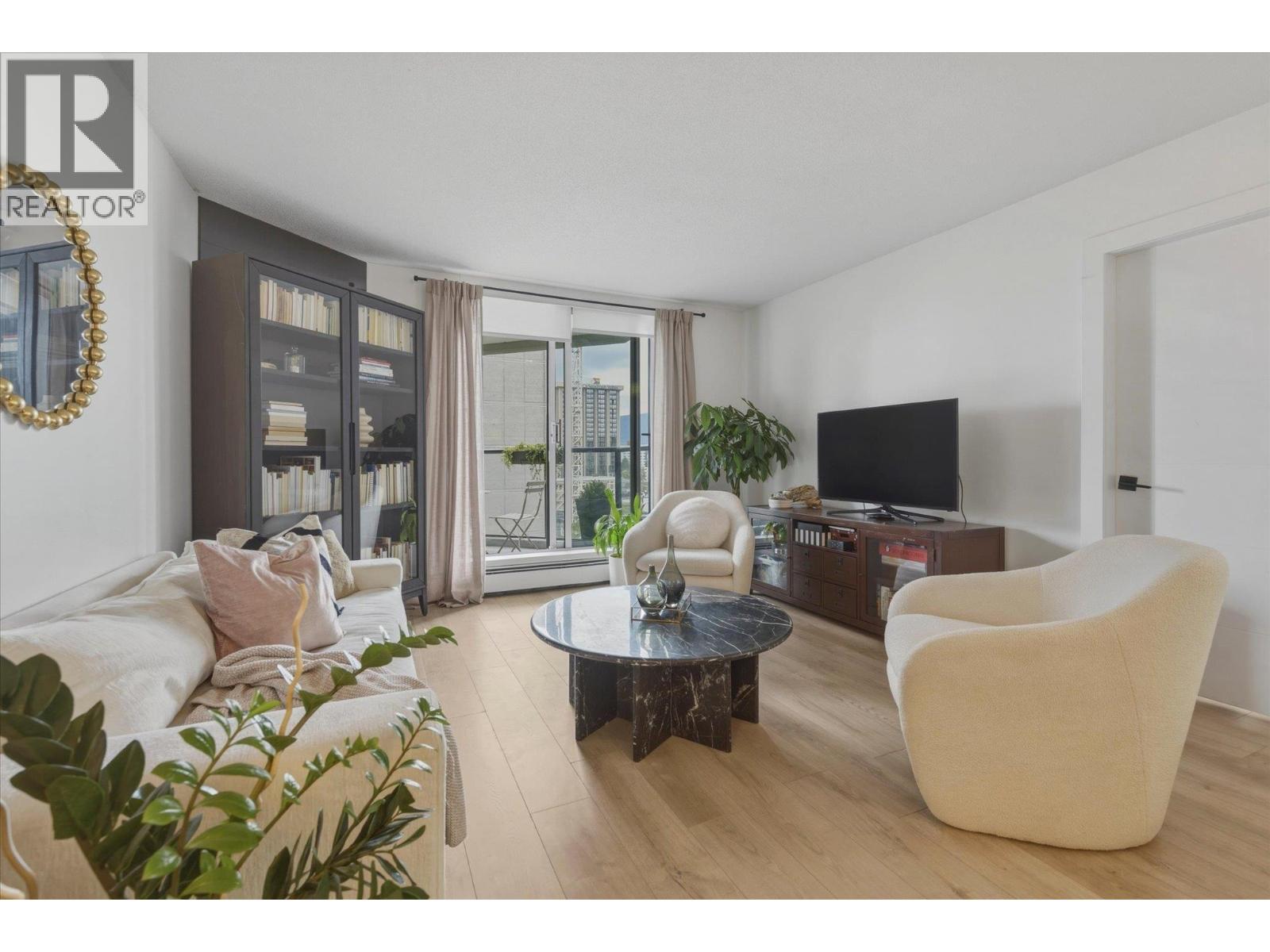 1203 1010 BURNABY Street - main photo
