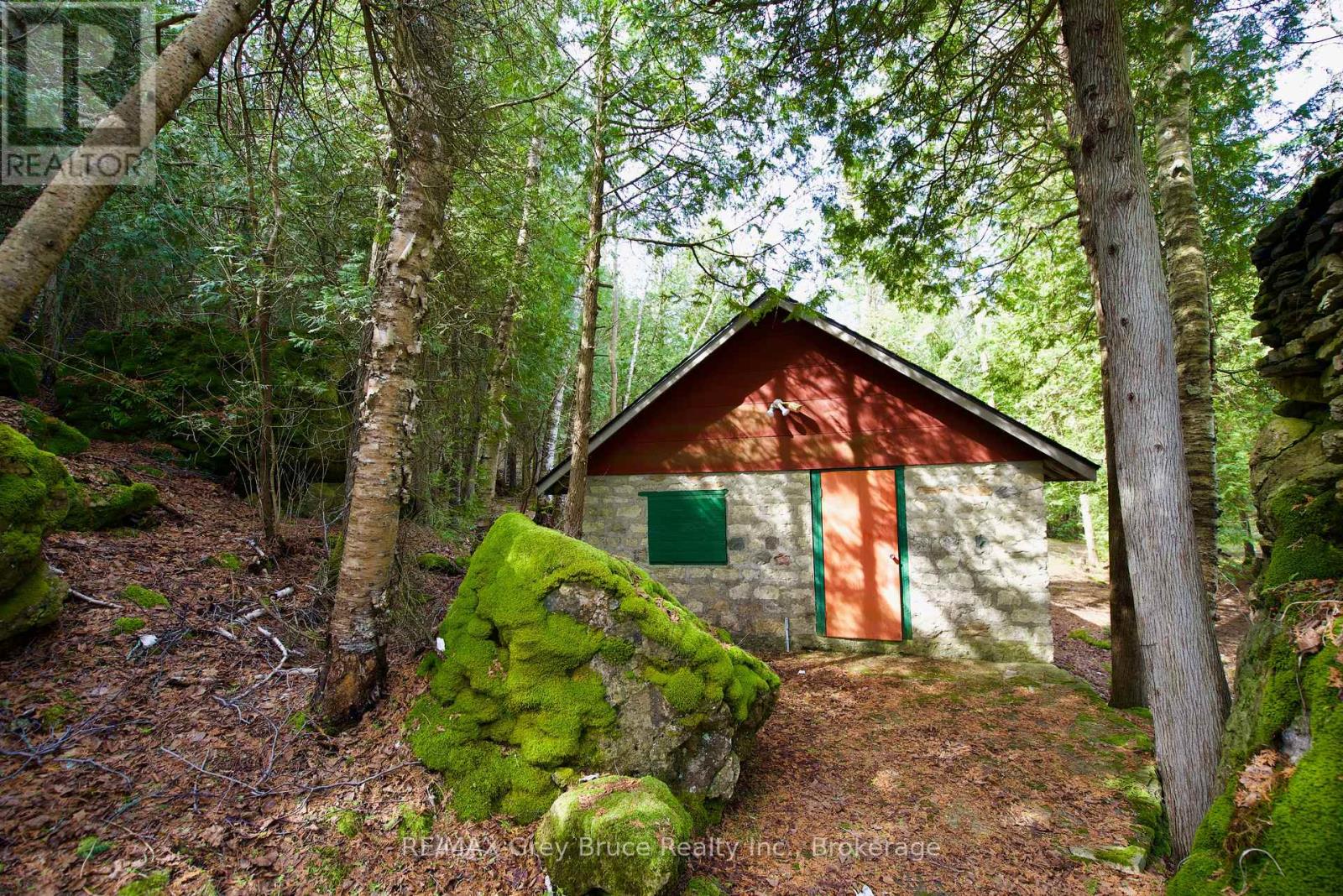130 SOUTH SHORE ROAD - Image 32