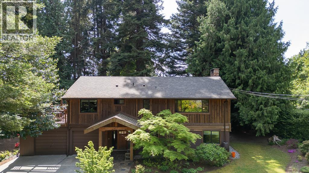 8115 REDROOFFS ROAD, Halfmoon Bay
