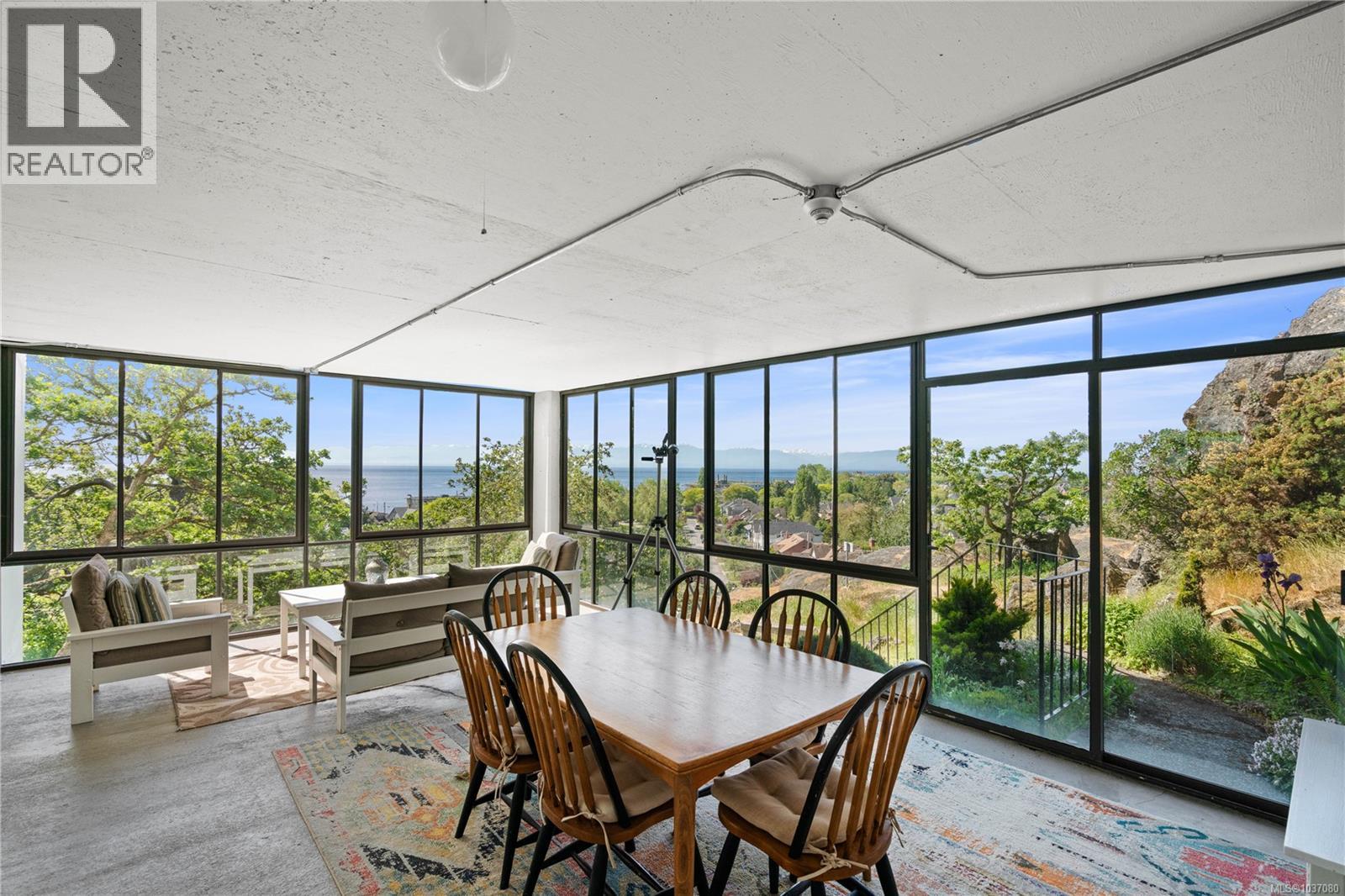 #406 1433 Faircliff Lane - 26