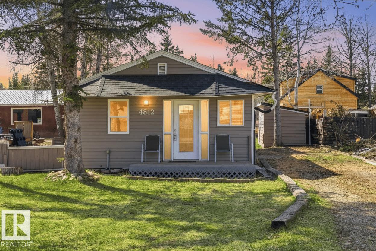 4812 59 ST - 1