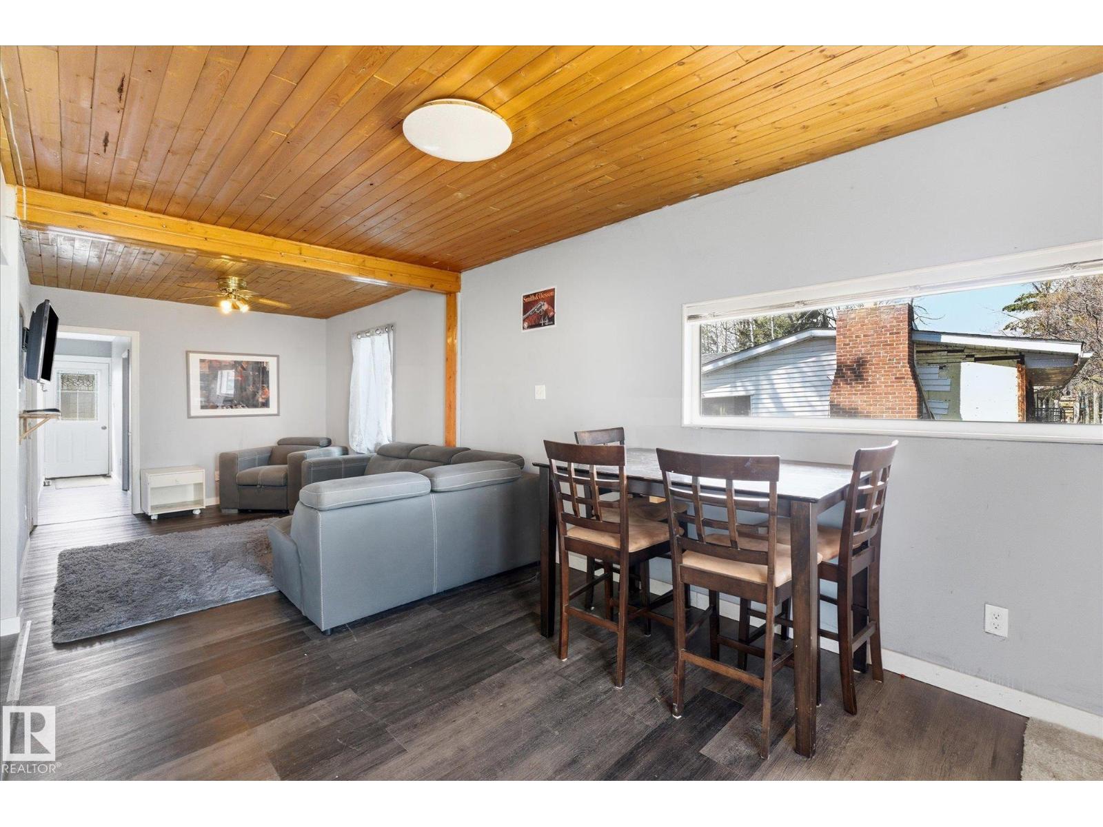 4812 59 ST - 12