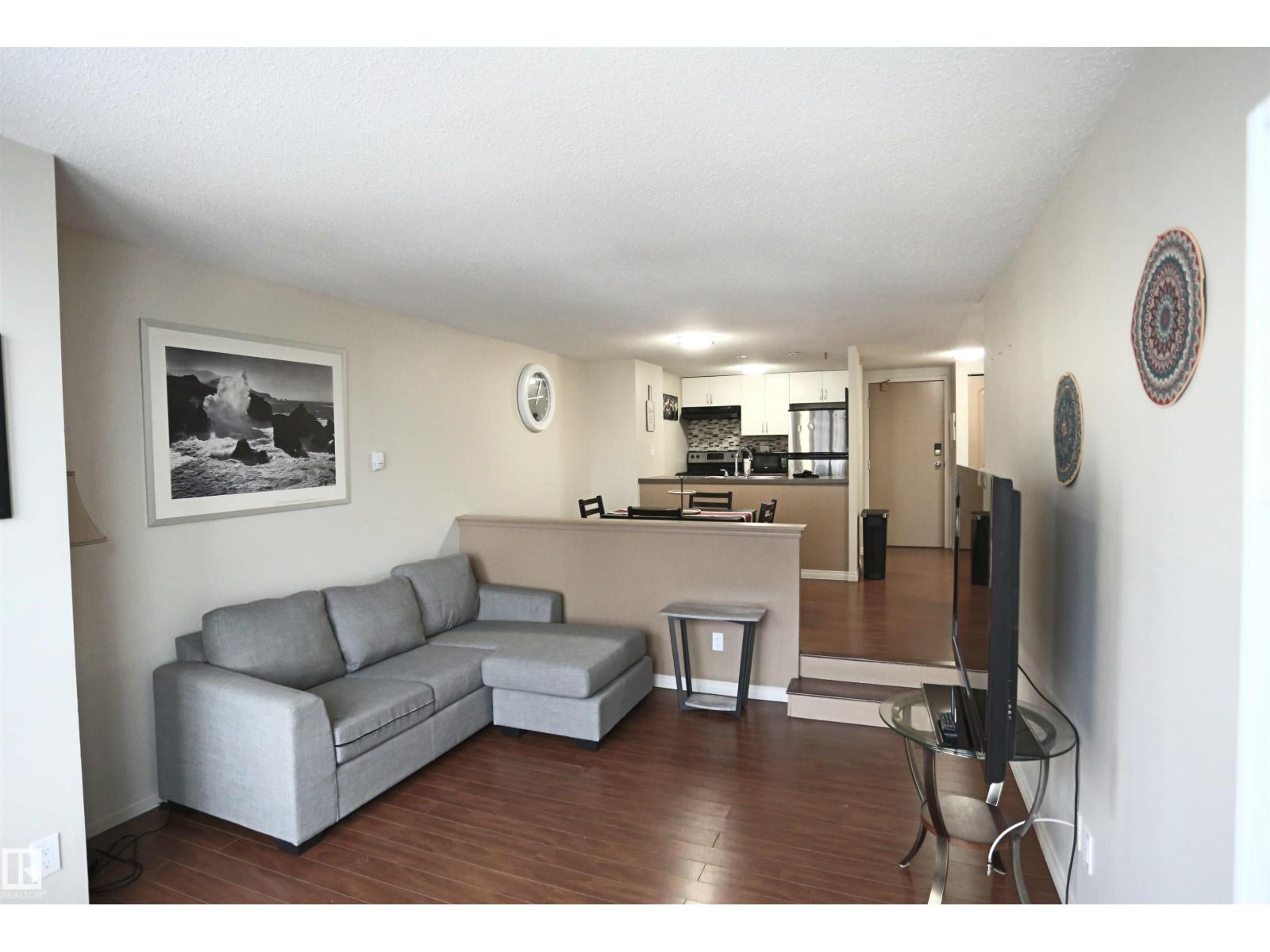 #804 10160 114 ST NW - 4