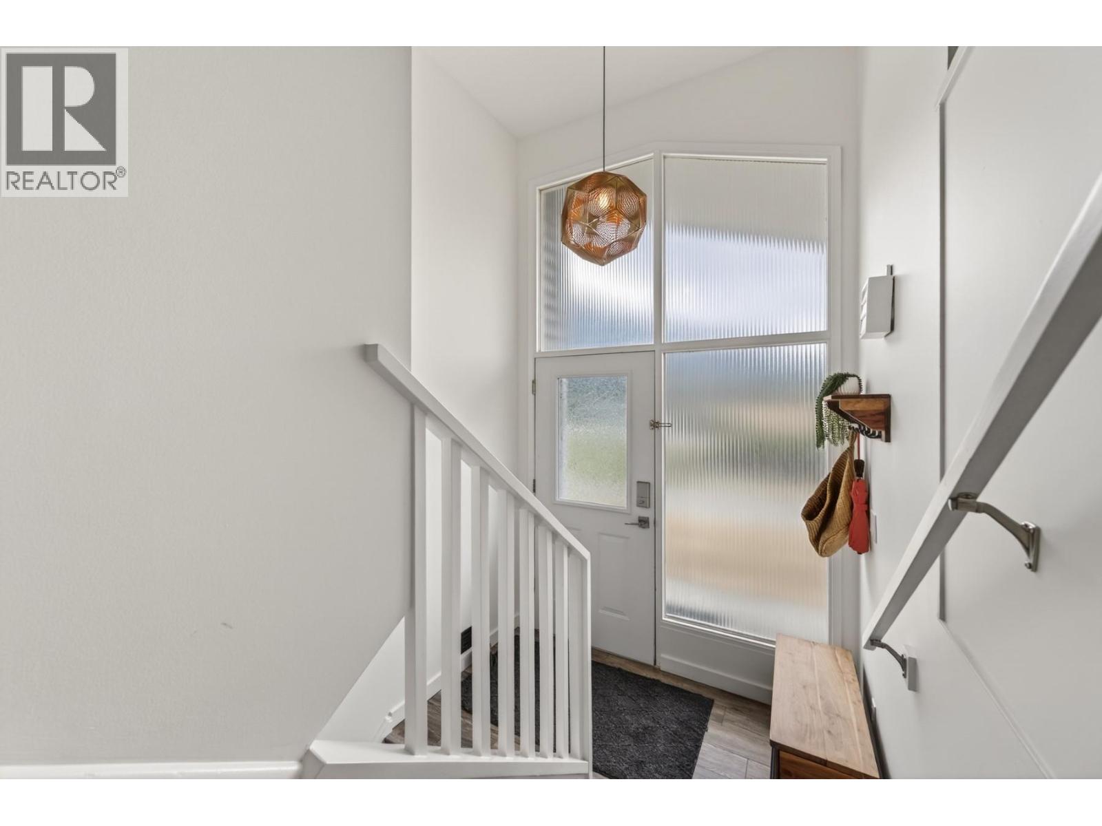 355 PINE Street, Lillooet