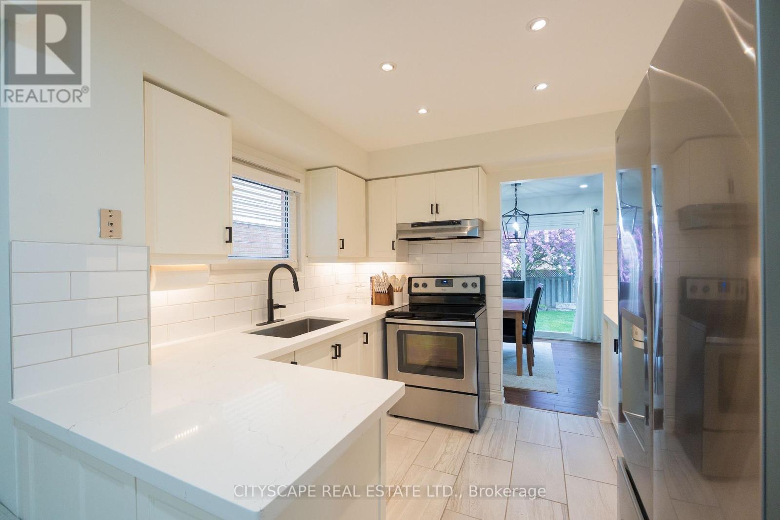 3912 RUSHTON CRESCENT - 15