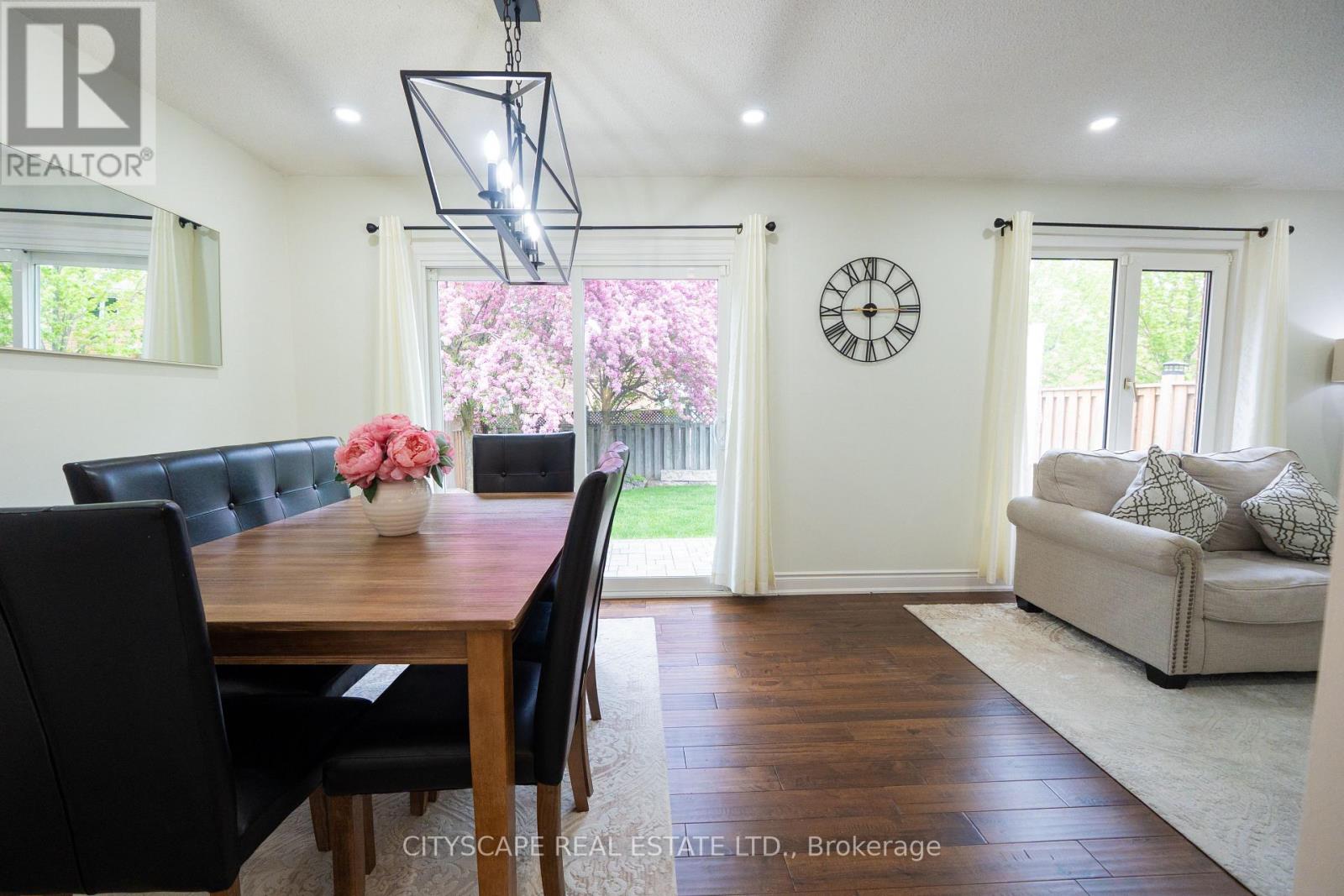 3912 RUSHTON CRESCENT - 25