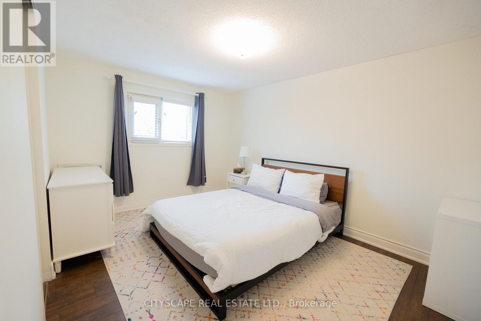 3912 RUSHTON CRESCENT - 31