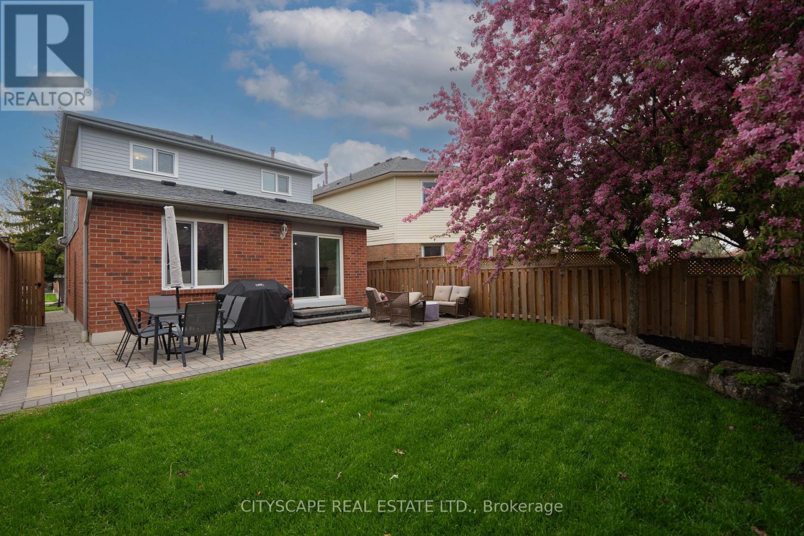 3912 RUSHTON CRESCENT - 39