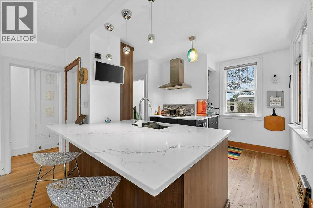924 7A Street NW - 13