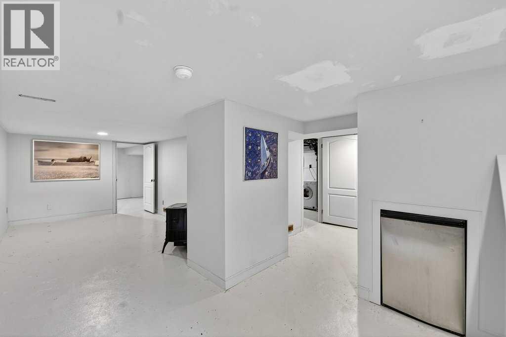 924 7A Street NW - 22