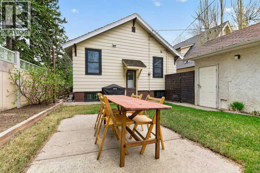 924 7A Street NW - 32