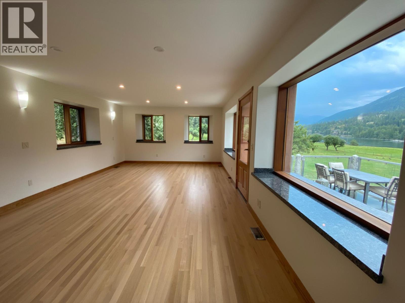 6302 MARSDEN Road - 48