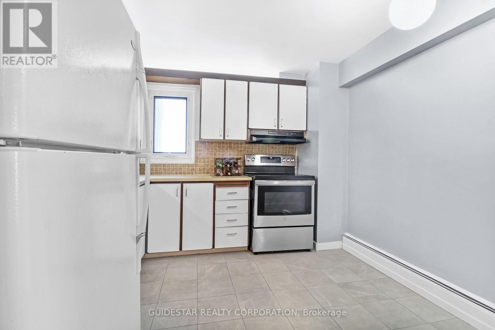 #1906 1171 AMBLESIDE DRIVE - 10
