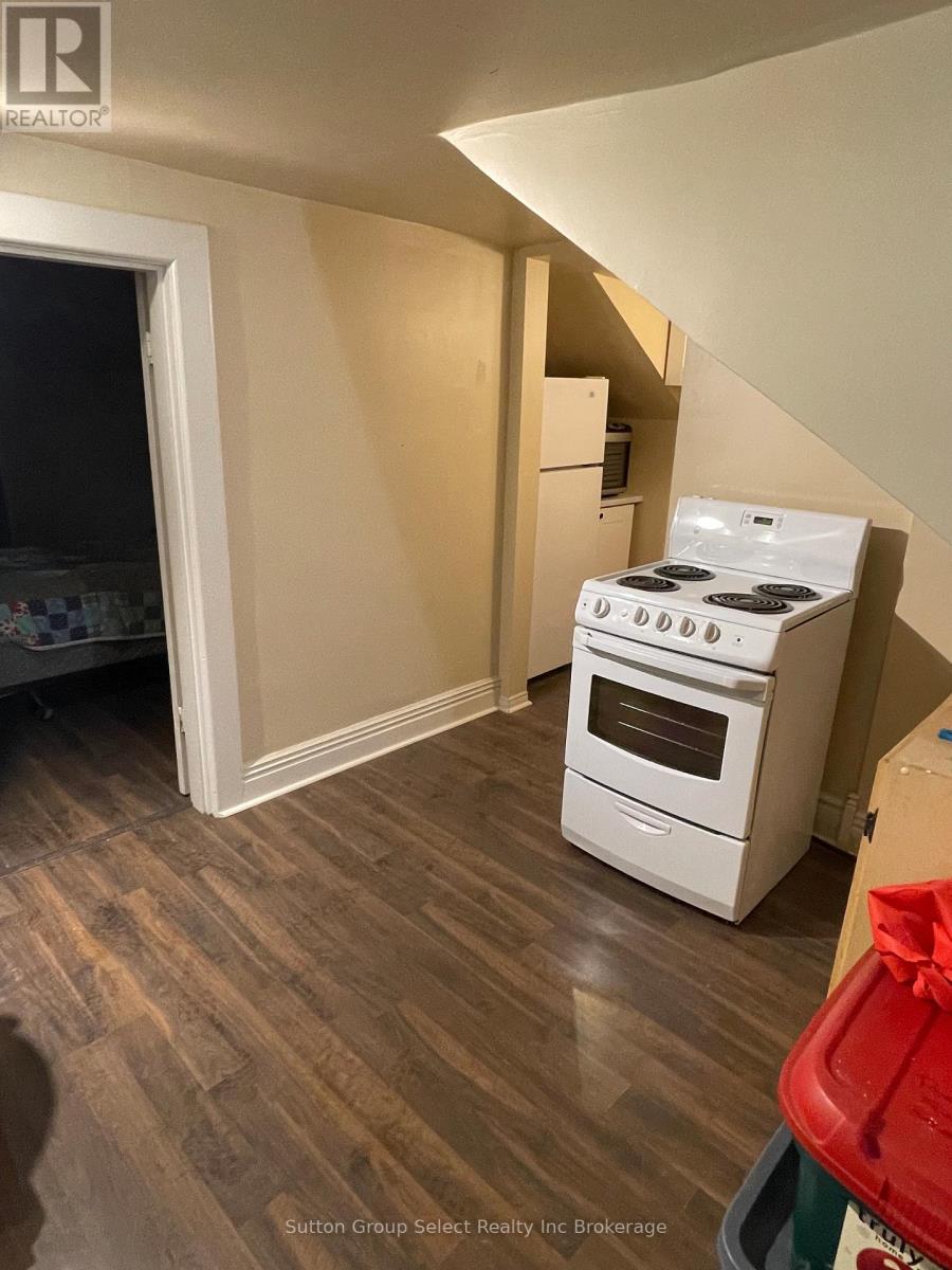 50 PERRY STREET - 8