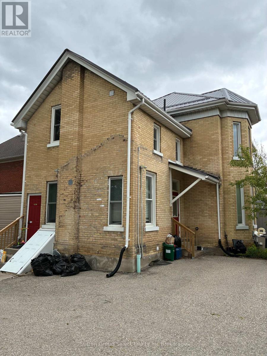 48 PERRY STREET - 10