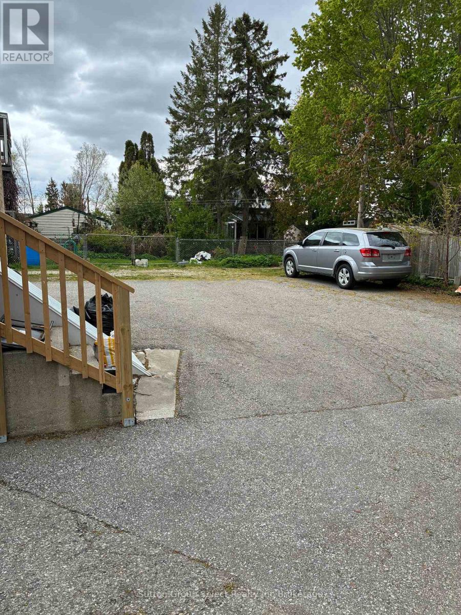 48 PERRY STREET - 11