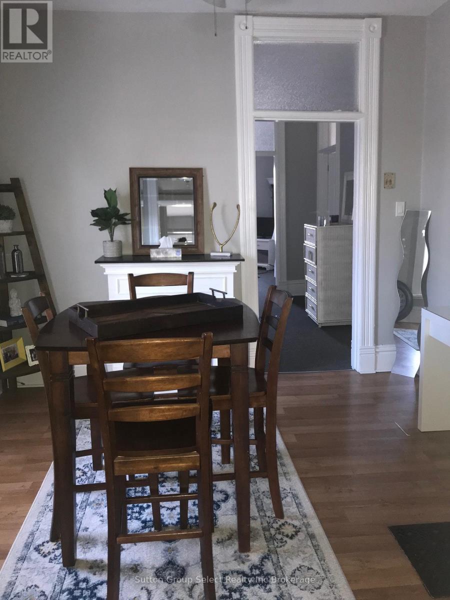 48 PERRY STREET - 3
