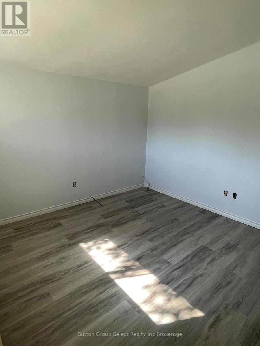 102 FINKLE STREET - 4