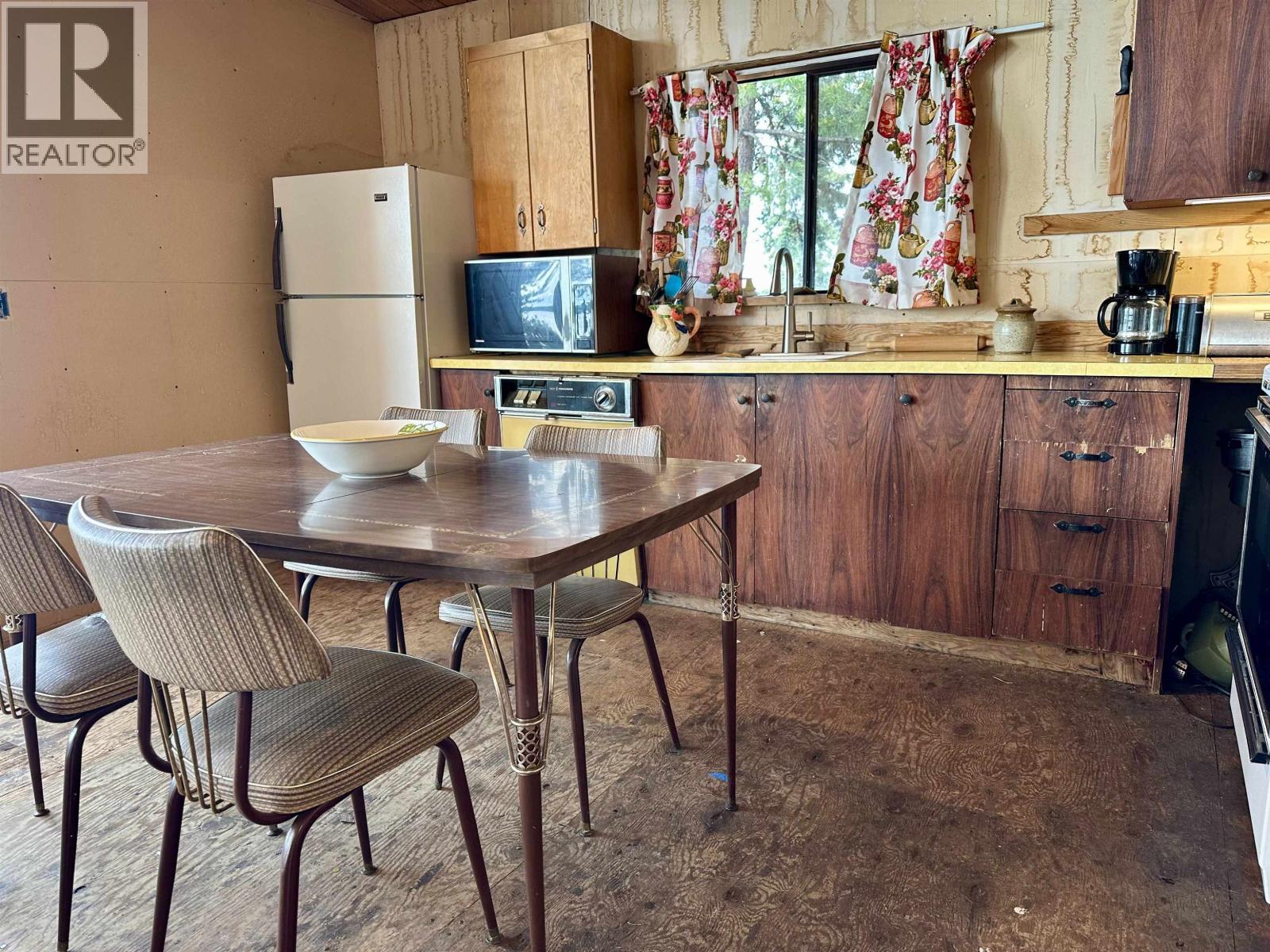1367 S GREEN LAKE ROAD - 8