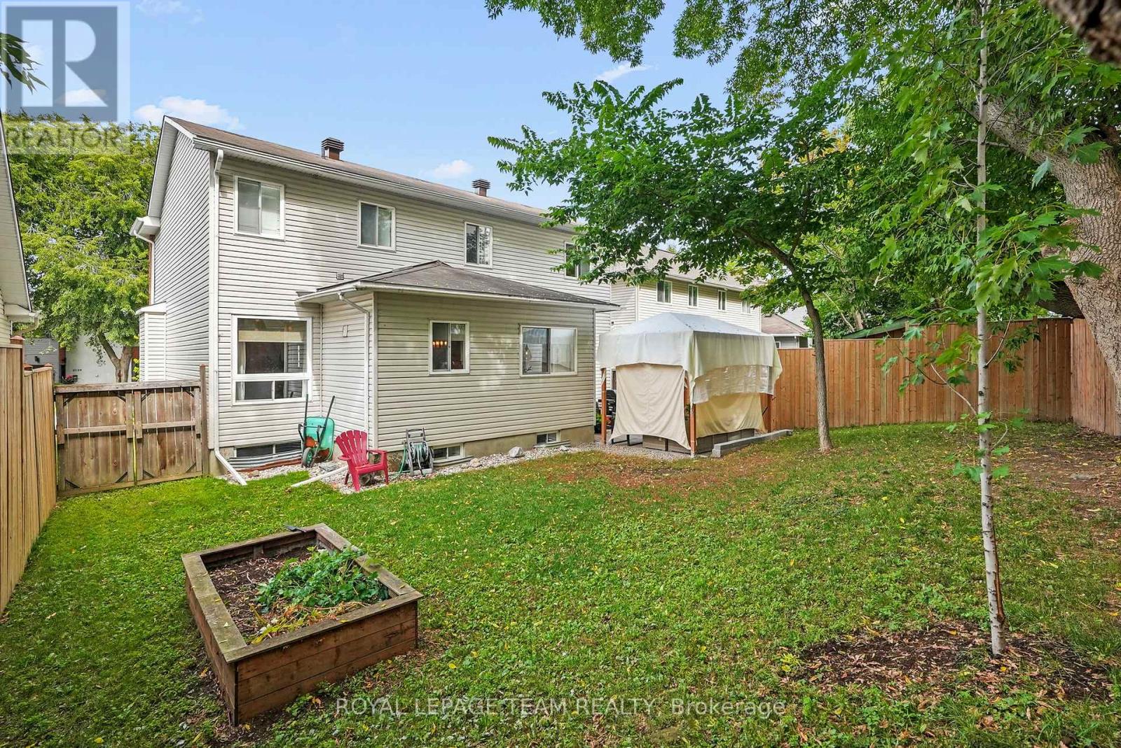 2122 SAUNDERS AVENUE - 34