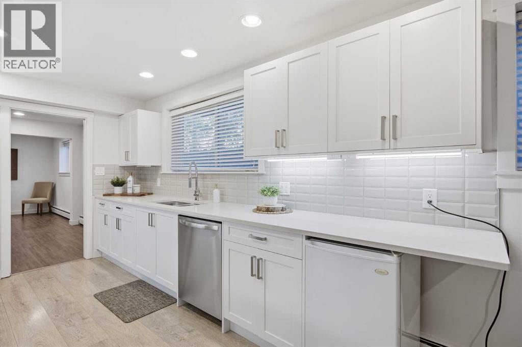 #101 2221 14 Street SW - 12