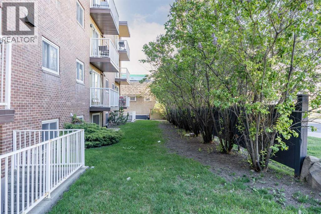 #101 2221 14 Street SW - 27