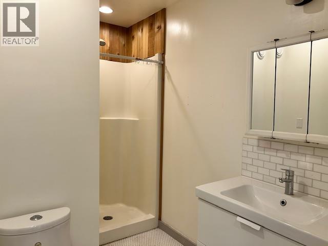 520 OAK STREET, Vanderhoof