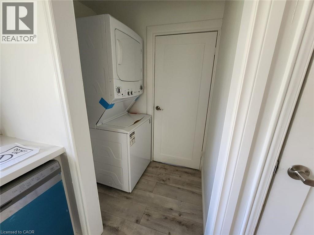 32 NIAGARA Street, Brantford, Ontario, N3R4E2 — Photo 10