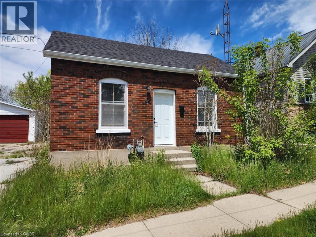 32 NIAGARA Street, Brantford, Ontario, N3R4E2 — Photo 6