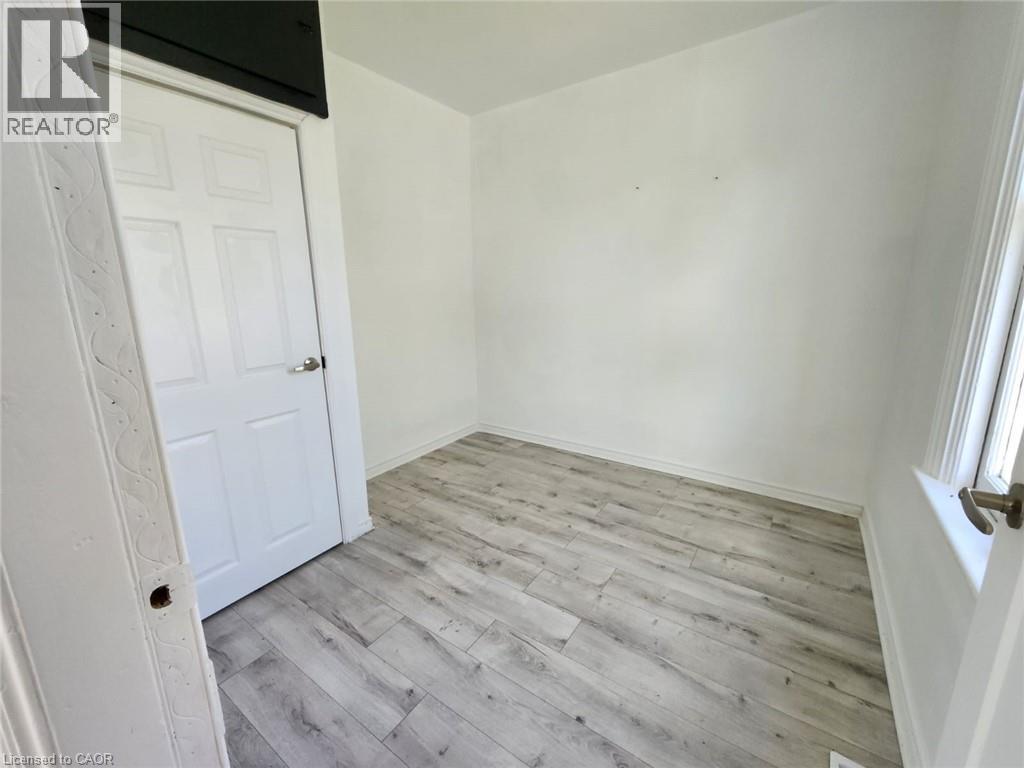 32 NIAGARA Street, Brantford, Ontario, N3R4E2 — Photo 30