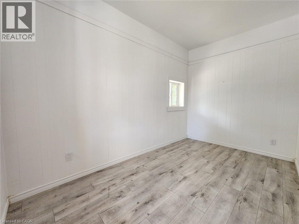 32 NIAGARA Street, Brantford, Ontario, N3R4E2 — Photo 4
