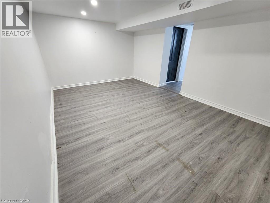 32 NIAGARA Street, Brantford, Ontario, N3R4E2 — Photo 16