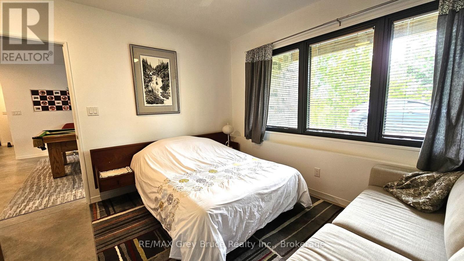 17 SHORELINE DRIVE - 24