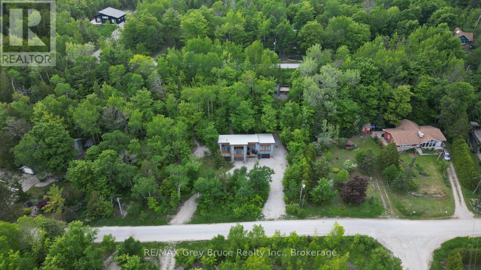 17 SHORELINE DRIVE - 34