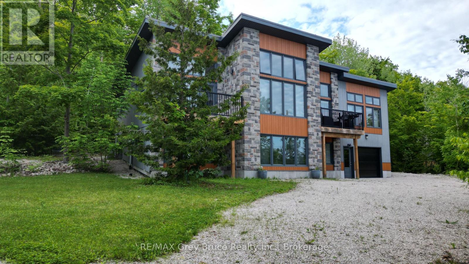 17 SHORELINE DRIVE - 46