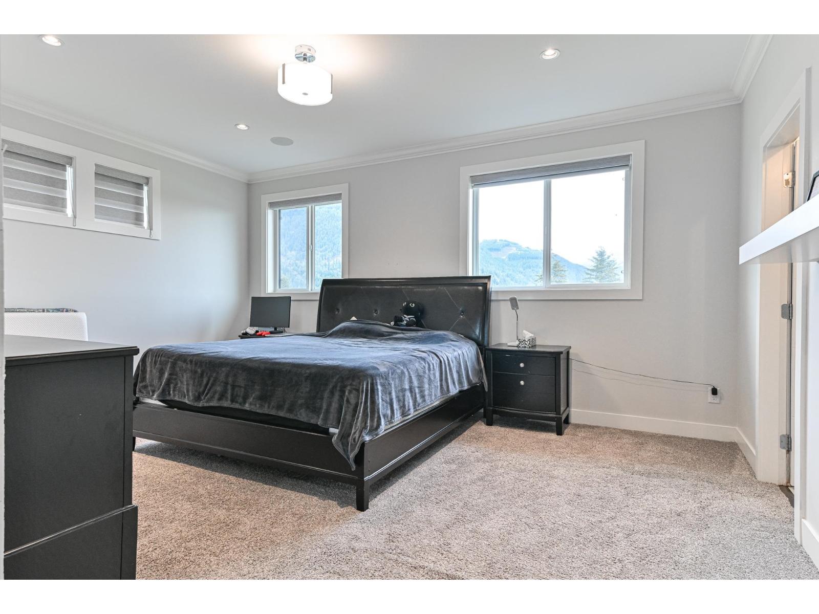 8528 SYLVESTER ROAD, Mission
