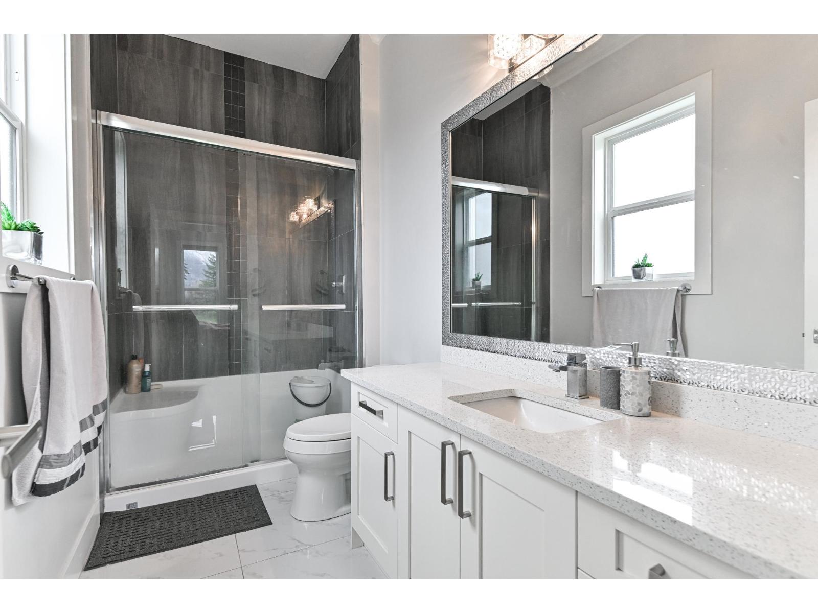 8528 SYLVESTER ROAD, Mission
