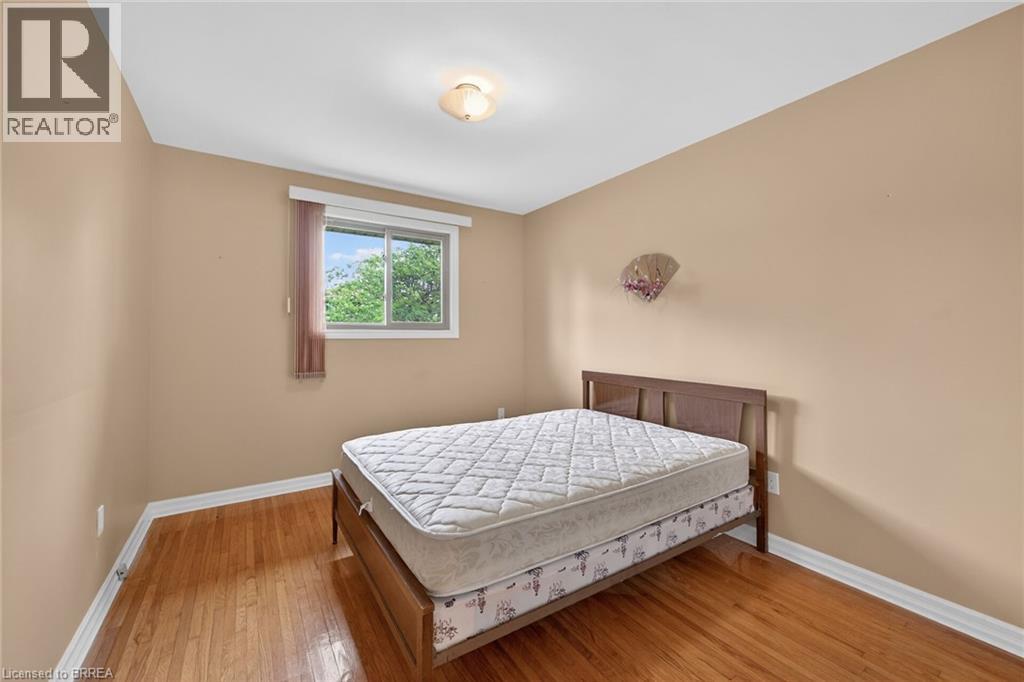 111 MEMORIAL Drive, Brantford, Ontario, N3R5S4 — Photo 15