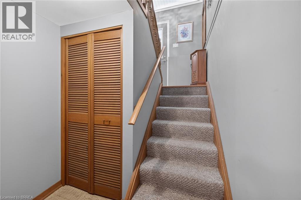 111 MEMORIAL Drive, Brantford, Ontario, N3R5S4 — Photo 6