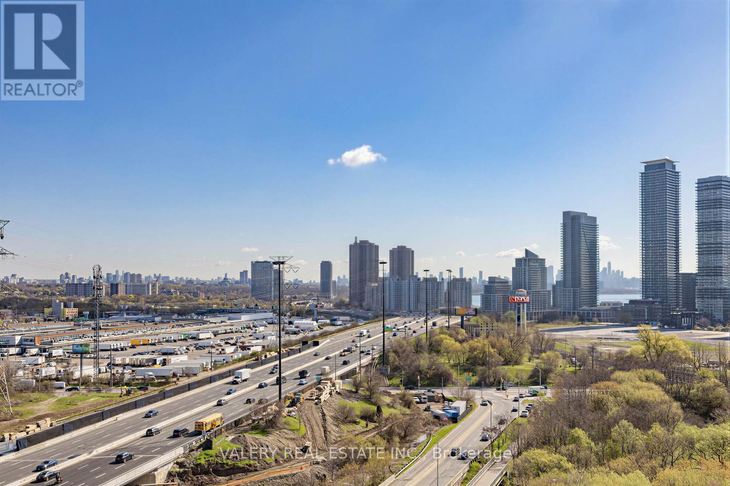 #827 250 MANITOBA STREET - 21