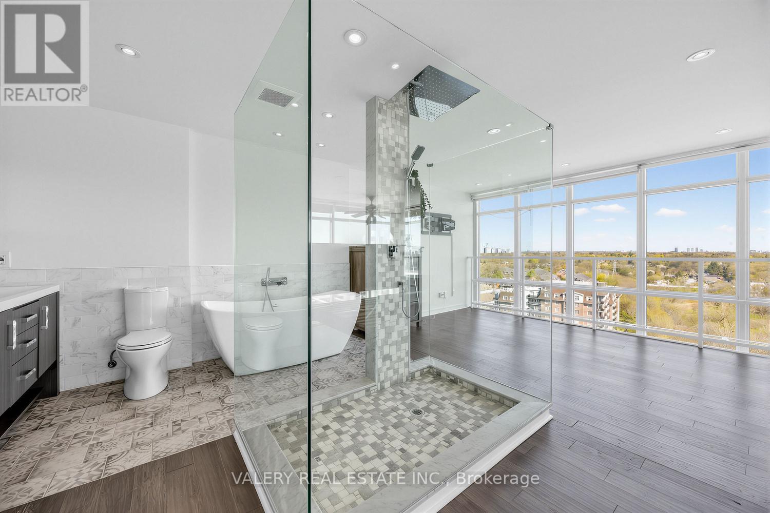 #827 250 MANITOBA STREET - 9