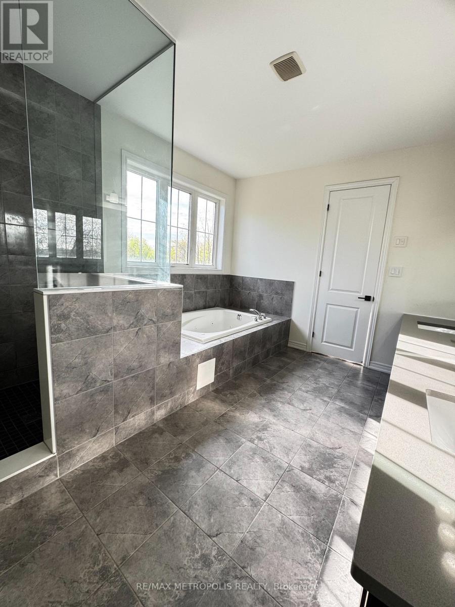 133 AUCKLAND DRIVE - 26