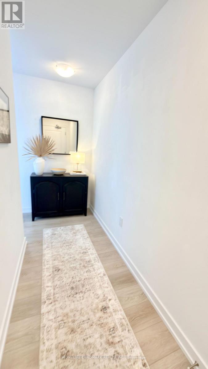 1009 - 460 DUNDAS STREET E