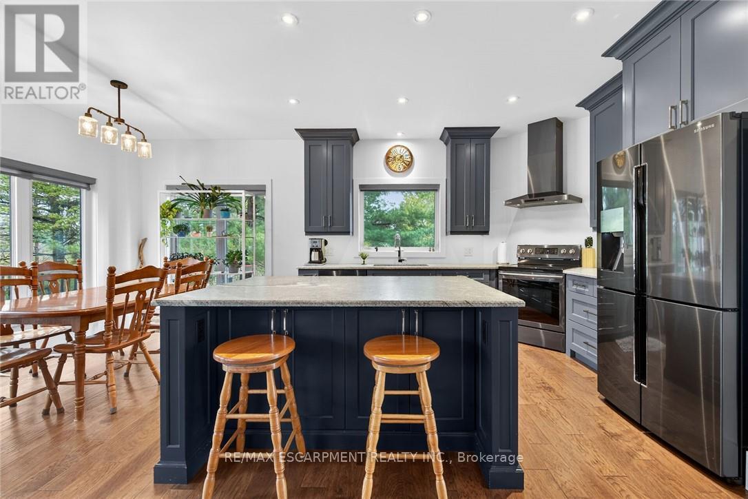 1300 RIVER ROAD - 11