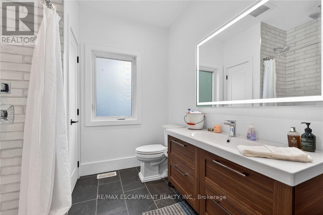 1300 RIVER ROAD - 21