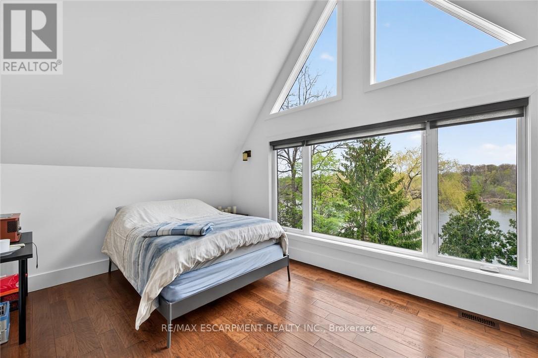 1300 RIVER ROAD - 24