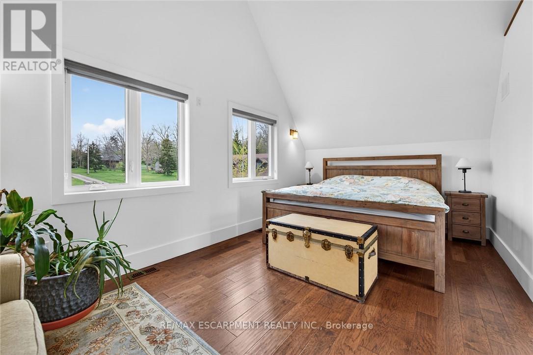 1300 RIVER ROAD - 27